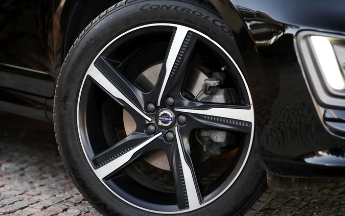 Volvo XC 60 cena 99900 przebieg: 173000, rok produkcji 2016 z Białystok małe 631